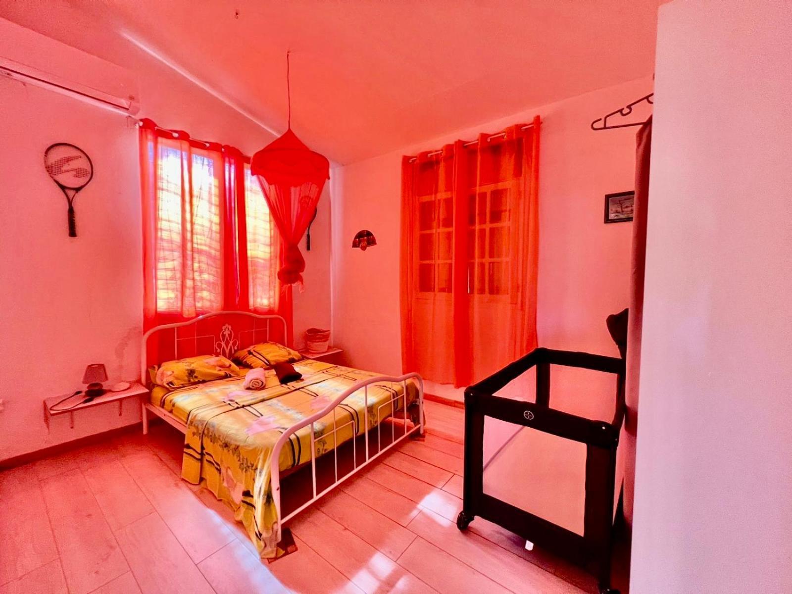Ferienwohnung <Casa Colibri> La Desirade Les Galets Exterior foto